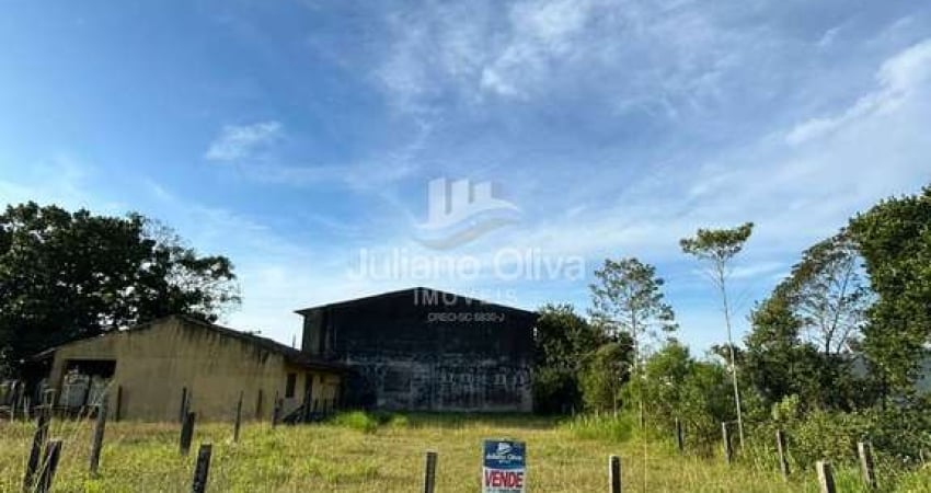 Terreno a 250 metros da praia