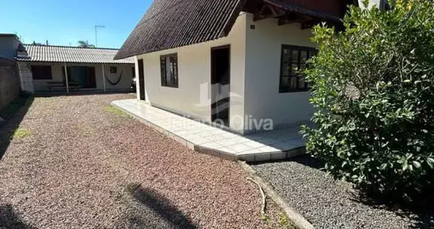 Casa com 2 quartos à venda no Centro, Itapoá 