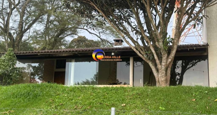 Casa com renda a venda em Santana de Parnaíba - SP - Aldeia da Serra