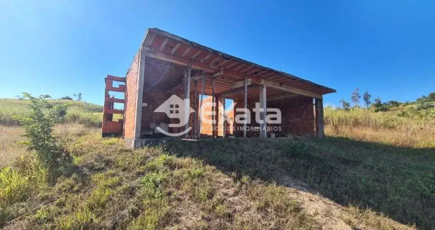Otima Oportunidade - Chacara em condominio com casa em construcao.