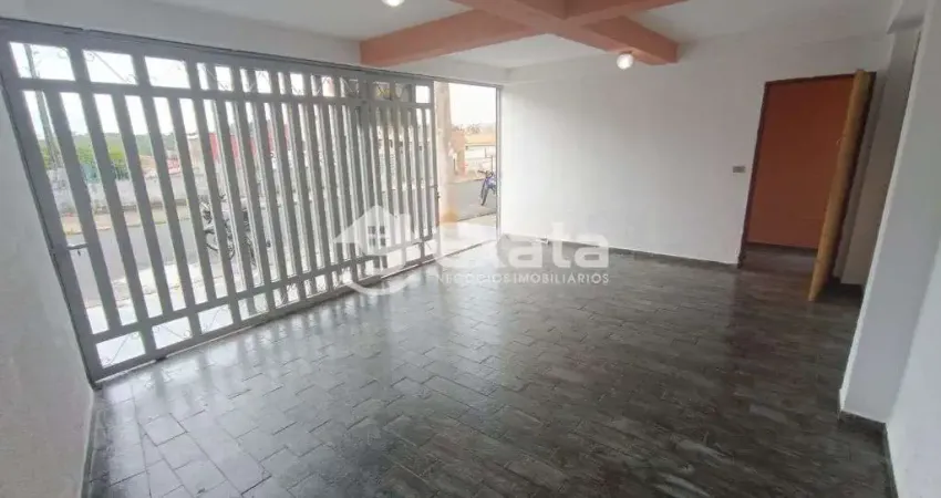 Casa para venda com edicula na Vila Hortencia .