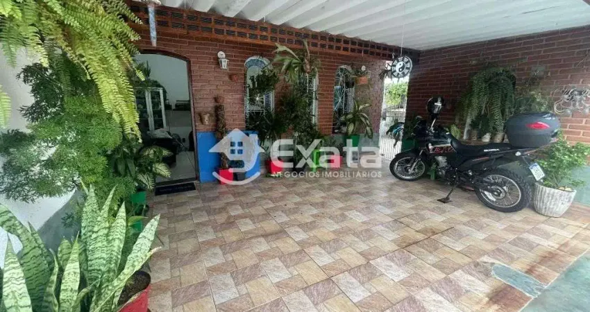 Casa a venda estilo Villagio no bairro Jardim Simus em Sorocaba, com 3 dormitorios e 6 garagens