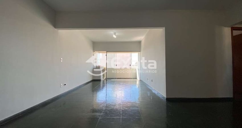 Apartamento com 3 quartos para alugar na Rua Professor Toledo, 235, Centro, Sorocaba