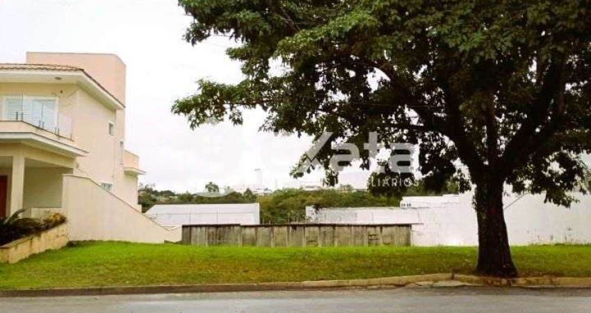 Terreno com excelente topografia e localizacao em quadra no Residencial Colinas do Sol no Alto da Boa Vista!
