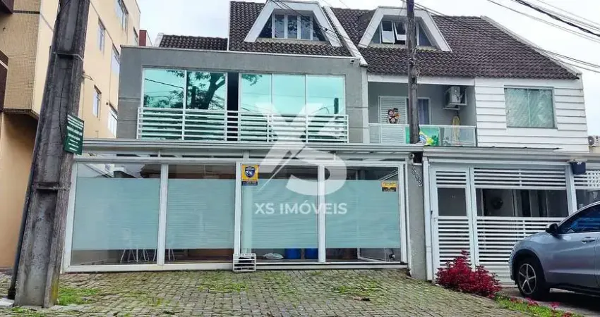 Sobrado Triplex 3 quartos uma suíte(reformado)  2 vagas Bacacheri  Semi-mobiliado Imóvel alugado ho