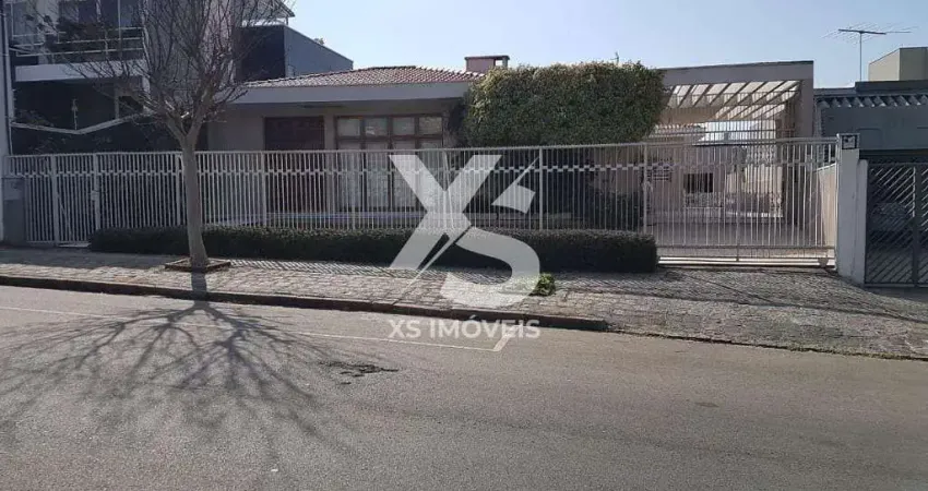Linda Casa Rebouças Parolim com Terreno 1400m² ZR3 Vende