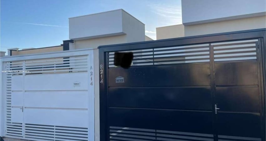 Casa para Venda em Presidente Prudente, Residencial III Milênio, 2 dormitórios, 2 banheiros, 2 vagas