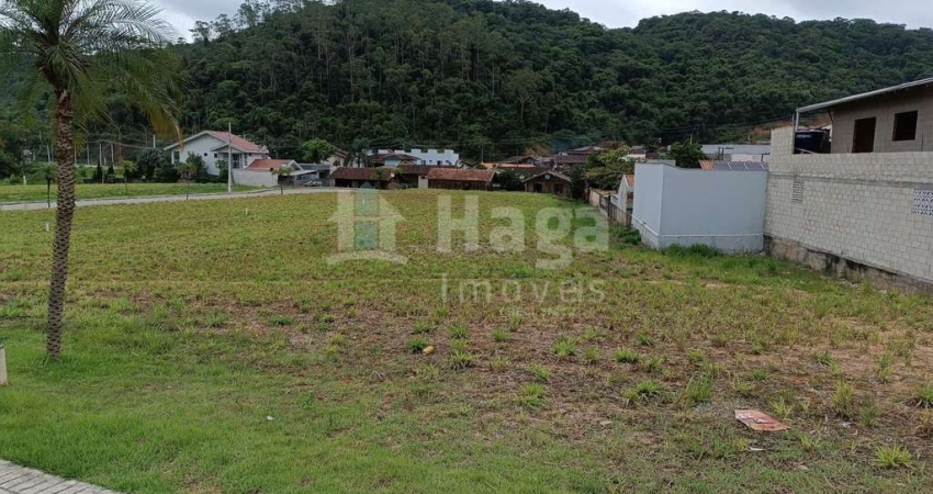 Terreno à venda no Bateas, Brusque 