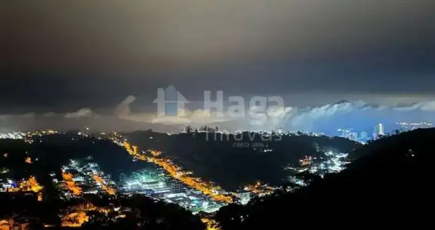 Terreno à venda no bairro Primeiro de Maio - Brusque/SC