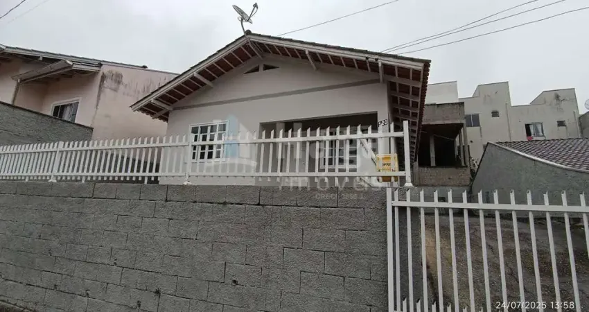 Casa com 2 quartos para alugar no Cedrinho, Brusque 