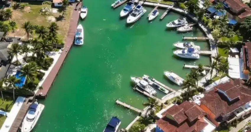 Linda casa debruçada na areia no condomínio porto galo angra