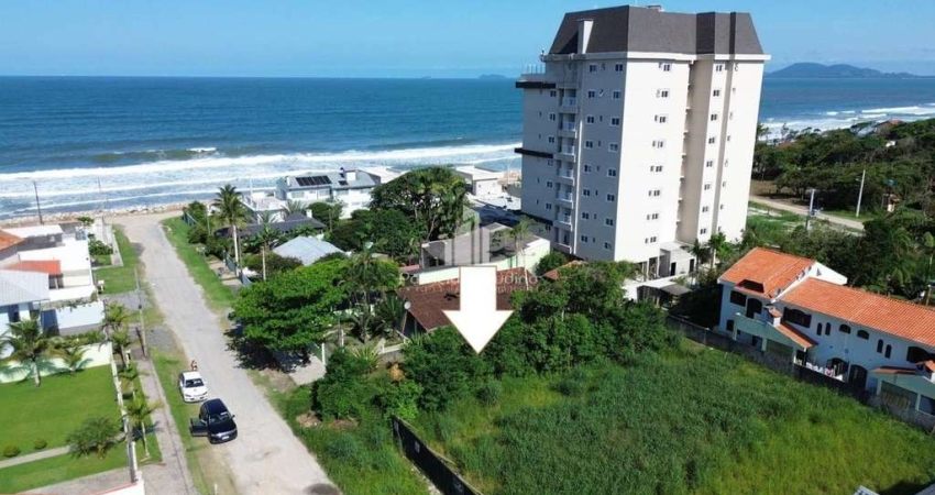 Excelente terreno quadra mar medindo 384m² localizado no bal. Princesa do Mar!