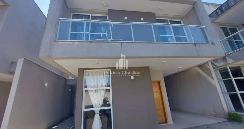 Sobrado com terraço á 215m da praia e 03 quartos (sendo 01 suíte)!