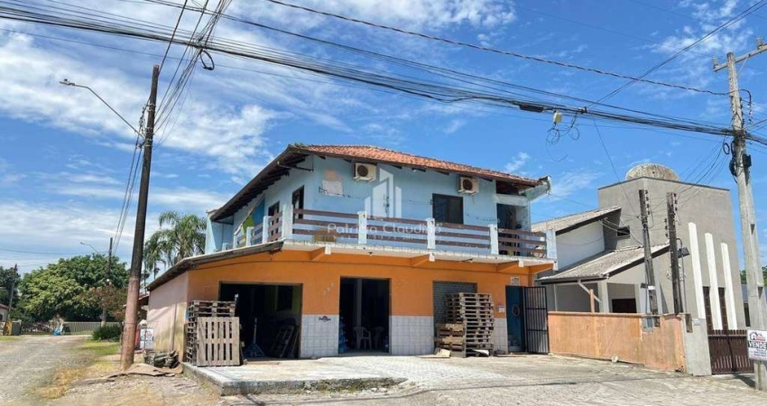 Sala Comercial + 02 Apartamentos No Balneário Brasília!
