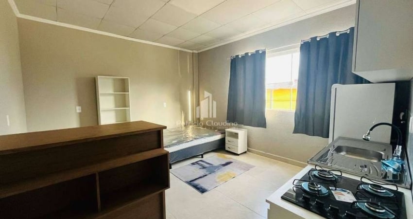 Kitnet Mobiliada No Centro, Ideal para Quem Busca Conforto e Boa Localização!