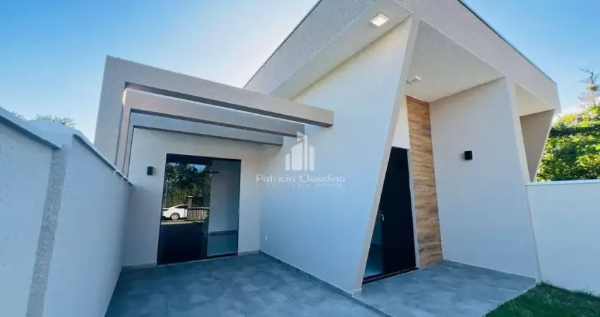 Casa com excelente acabamento, localizado no princesa do mar!