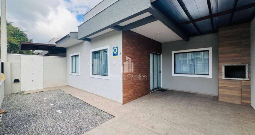 Casa Com 03 Dormitórios (Sendo 01 Suíte) No Balneário Saí Mirim!