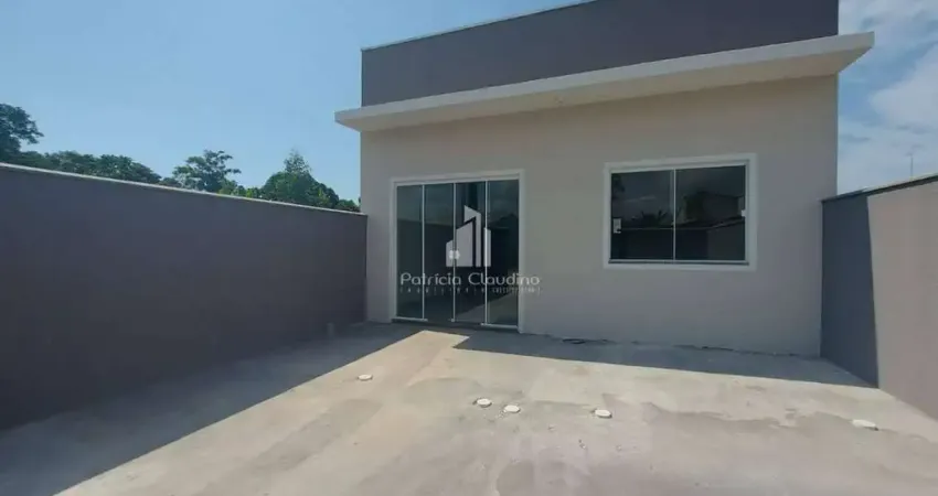 Casa com 02 dormitórios + churrasqueira no balneário rio gracioso!