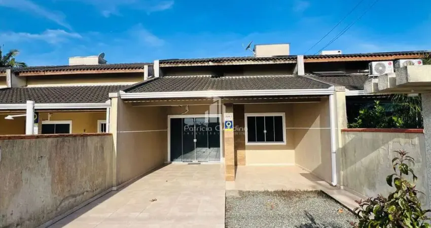 Casa no itapema do norte com 02 dormitórios (sendo 01 suíte)!