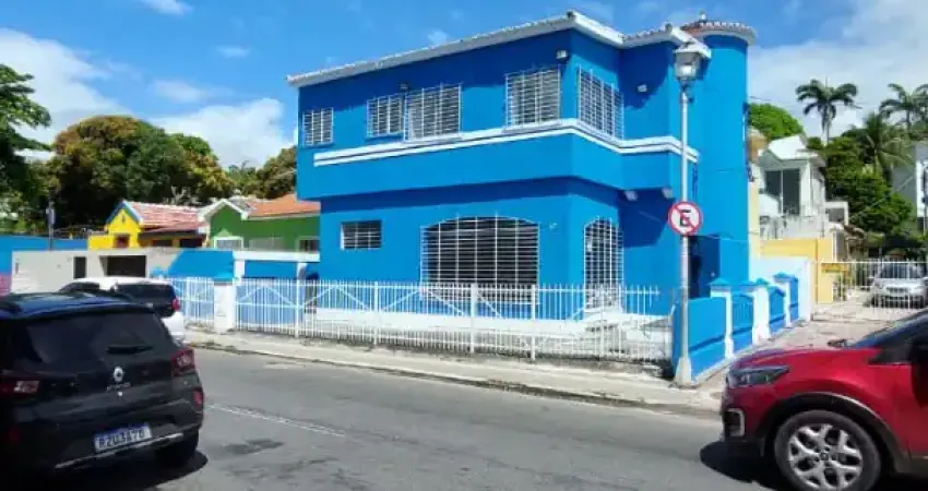 Excelenta casa no carmo para o carnaval, rua do sol olinda, entre em contato pelo 81. 9.8782-3815