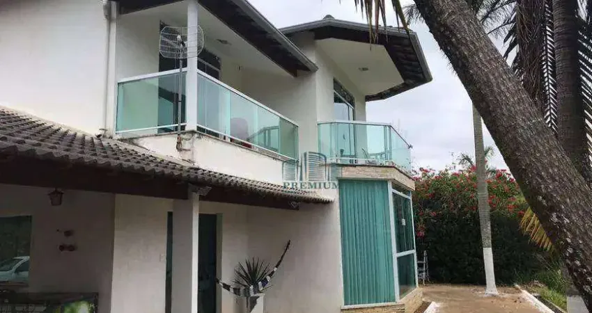 Casa com 4 quartos em Condomínio Fechado por R$ 850.000,00