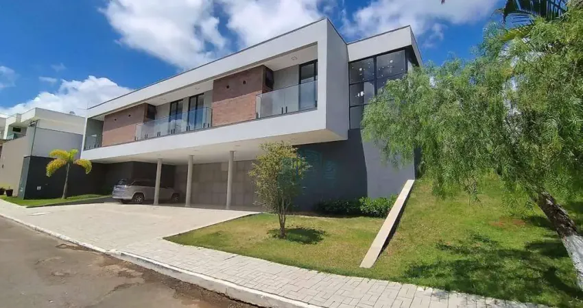 Casa Alto Padrão, Linear com 4 Suítes em condomínio - Venda ou Locação