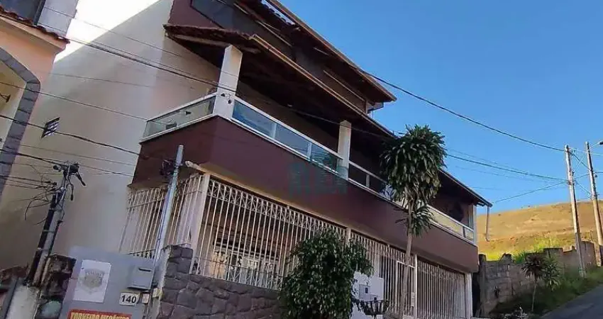 Casa com 3 dormitórios, com terraço e 2 vagas- santo antônio - juiz de fora/mg