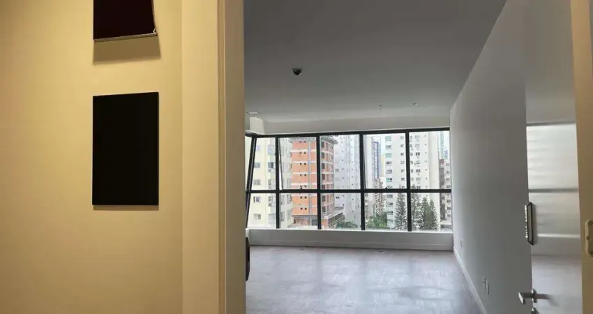 Sala comercial para alugar na Rua 700, 489, Centro, Balneário Camboriú