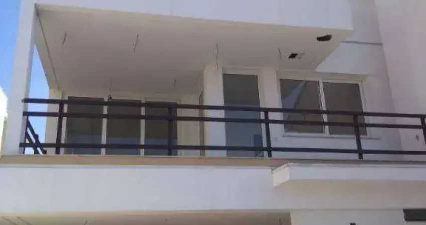 Sobrado com 4 dormitórios à venda, 330 m² por R$ 1.850.000,00 - Itapeti - Mogi das Cruzes/SP