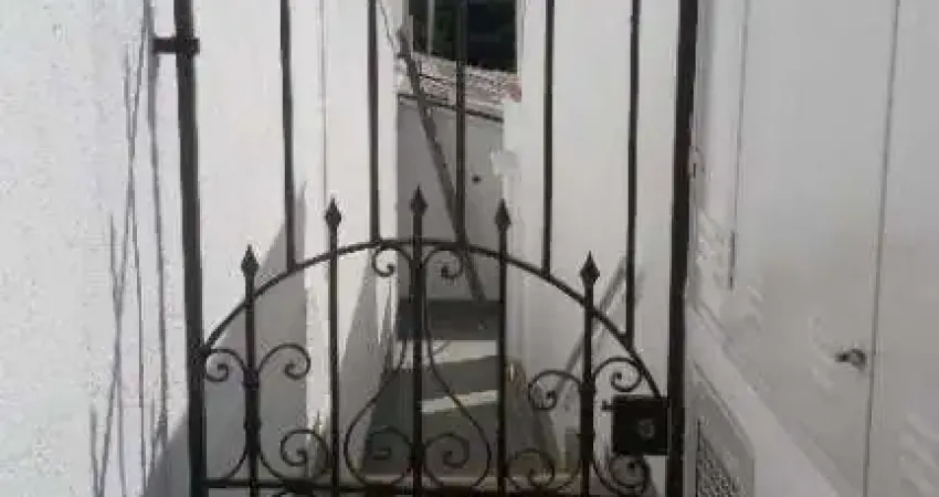 Casa com 1 dormitório para alugar, 30 m² por R$ 1.500,00/mês - Vila Gumercindo - São Paulo/SP