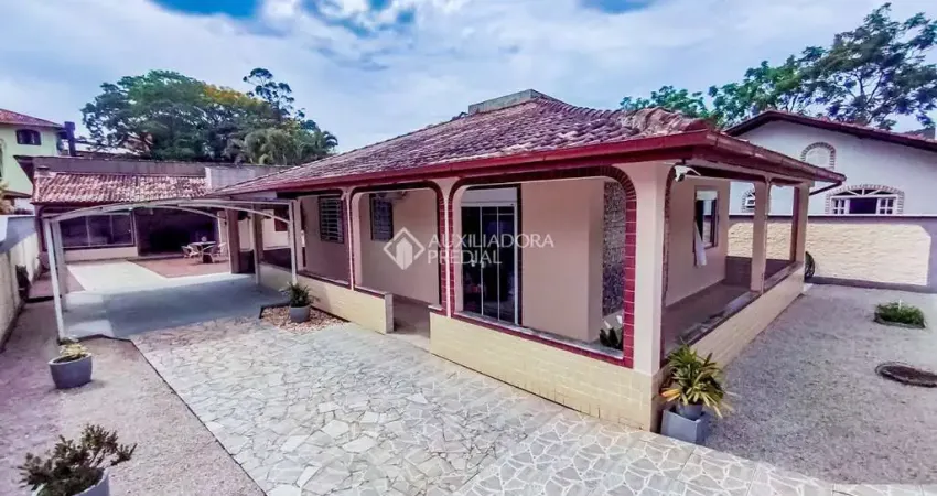 Casa com 2 quartos à venda na Rua Deputado Walter Gomes, 349, Santo Antônio de Lisboa, Florianópolis