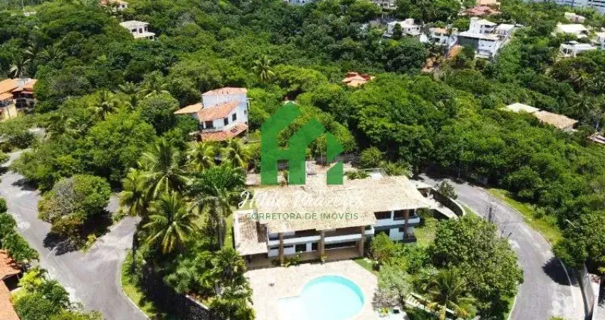 Imperdível, casa à venda no coração de Patamares, com vista mar, piscina e 1.520m² de terreno.