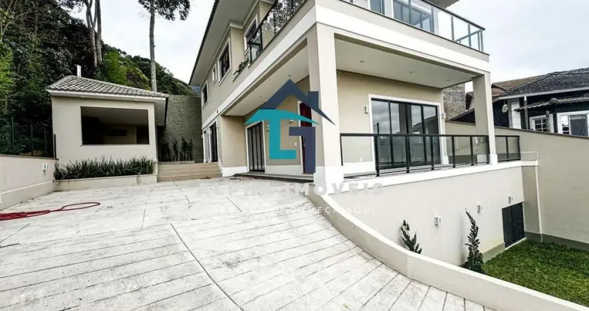 Casa para Venda em Teresópolis, Vargem Grande, 4 dormitórios, 4 suítes, 4 banheiros, 4 vagas