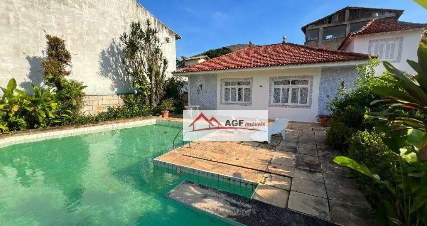 Casa com 4 dormitórios à venda, 900 m² por R$ 3.200.000,00 - Itacoatiara - Niterói/RJ