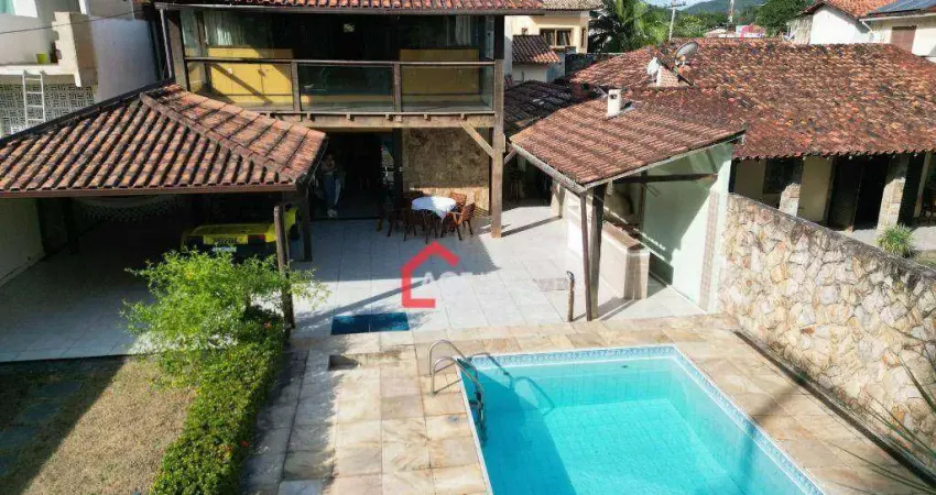 Maravilhosa casa com 5 dormitórios lote inteiro à venda por r$ 950.000 - maravista - niterói/rj