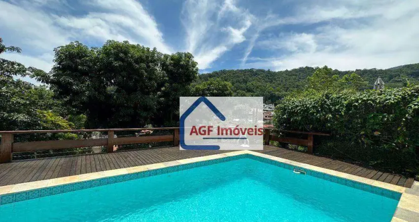 Casa com 6 dormitórios à venda, 500 m² por R$ 4.900.000,00 - Piratininga - Niterói/RJ