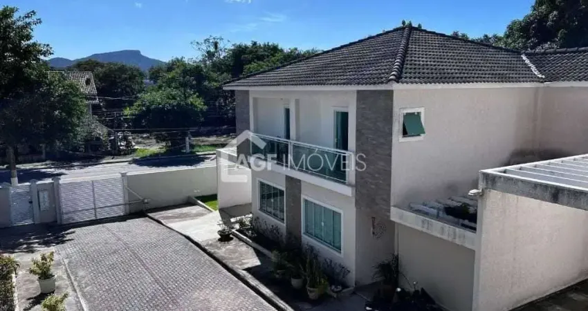 Casa em condomínio, proximo as praias de itacoatiara e itaipu