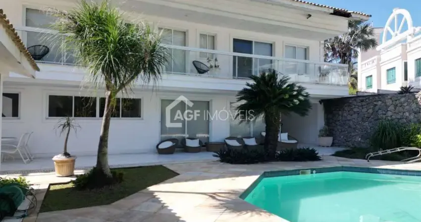 Casa com 4 quartos à venda na Rua 33, Camboinhas, Niterói