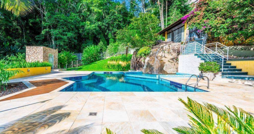 Casa com 6 dormitórios à venda, 725 m² por R$ 3.990.000,00 - Escola Agrícola - Blumenau/SC