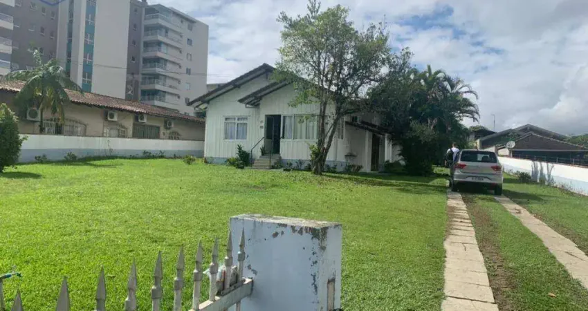 Excelente terreno próprio para incorporação totalmente plano e livre de enchentes, com 5.525,36 de área total e cerca de 4.700,66m2 de área útil,