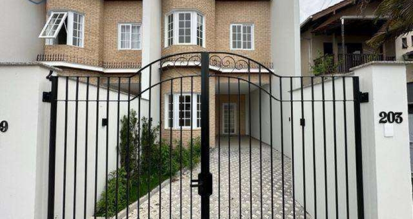 Casa com 3 dormitórios à venda, 140 m² por R$ 749.000,00 - Água Verde - Blumenau/SC