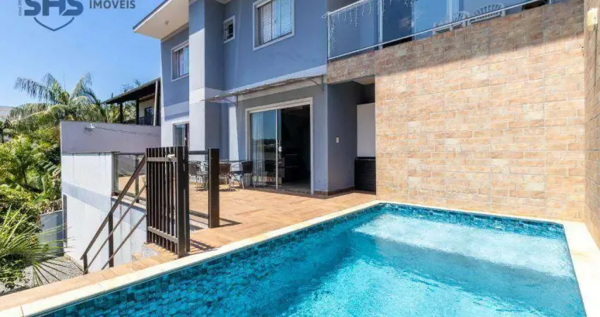 Linda casa com piscina com 4 quartos, sendo 1 suíte e com piscina no bairro da Velha