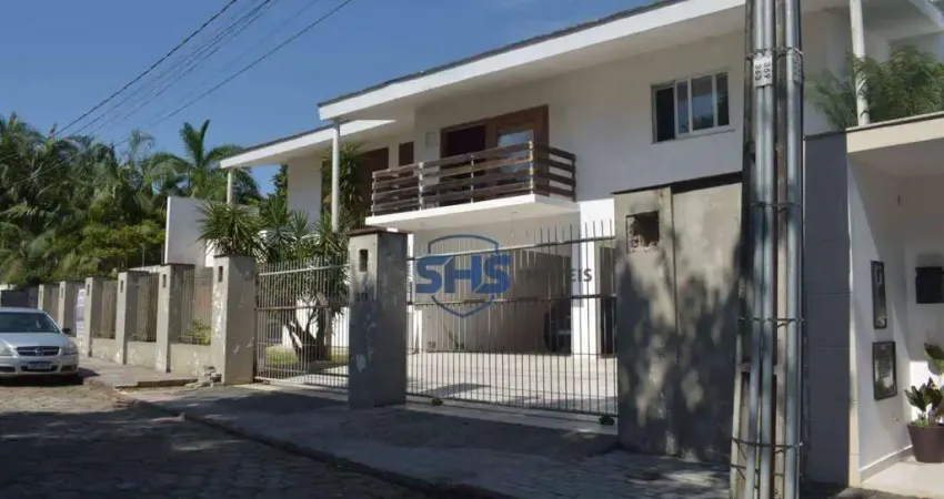 Casa com 4 dormitórios à venda, 800 m² por R$ 2.700.000,00 - Jardim Blumenau - Blumenau/SC