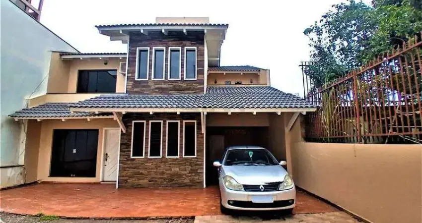 Casa com 3 quartos para alugar na Avenida Fernando Machado - D, Centro, Chapecó