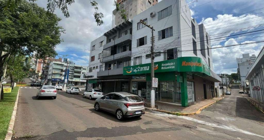 Apartamento com 3 quartos para alugar na Avenida Porto Alegre, Centro, Chapecó