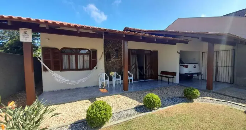 Casa com 3 dormitórios à venda, 180 m² por r$ 1.050.000 - meia praia - navegantes/sc