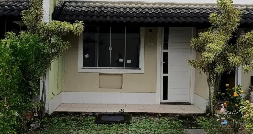 Casa em condomínio fechado com 2 quartos à venda na Avenida Cesário de Melo, 8275, Inhoaíba, Rio de Janeiro
