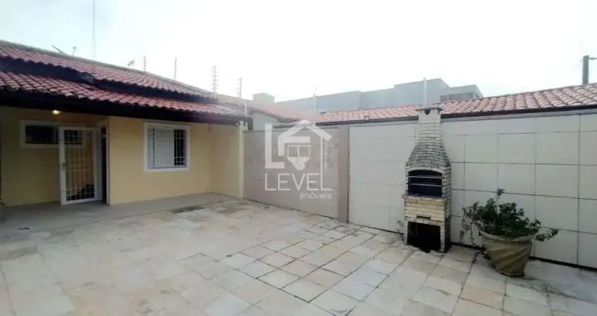 Casa com 3 quartos à venda no Centro, Aquiraz 