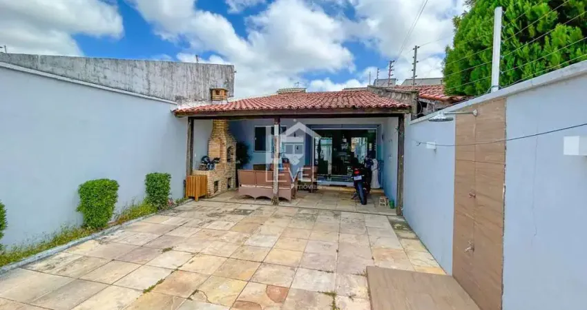 Casa com 3 quartos à venda na Rua Waldir Medeiros da Silva, 245, Divineia, Aquiraz