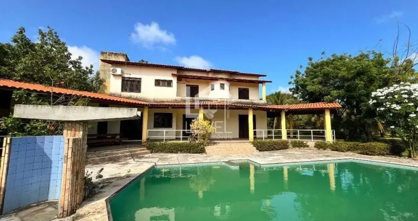 Casa com 5 quartos à venda no Centro, Aquiraz